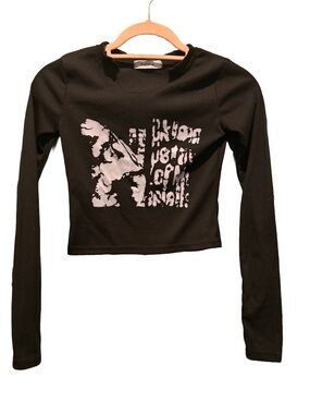 Black Long-Sleeve Crop Top with Graphic Print